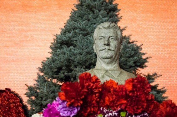 «Сталин заслуживает увековечивания в виде статуй, памятников, монументов»
