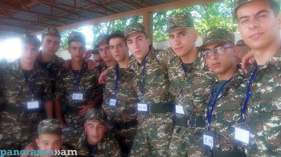 «Ոչ մի մոր աչքերում արցունք չպիտի լինի, մենք վերադառնալու ենք». Նորակոչիկները մեկնում են ծառայության