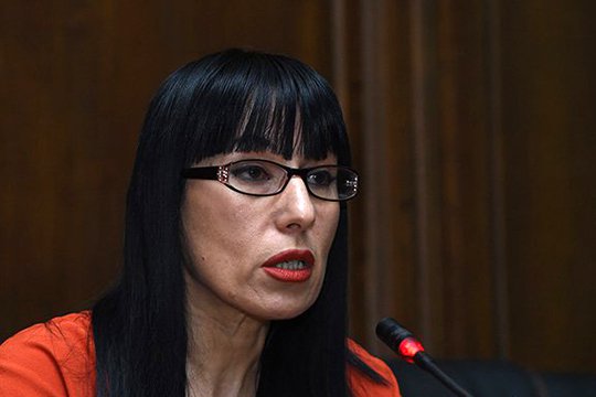 Ավագ դպրոցները հեղափոխական փոփոխությունների կարիք ունեն. Նաիրա Զոհրաբյան