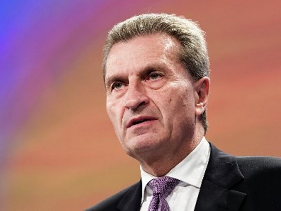 Փախստականների հարցով Թուրքիայի հետ ԵՄ-ի համաձայնագիրը պետք է երկարաձգվի. Եվրահանձնակատար