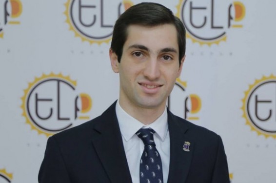 Քննարկման փուլում է Երևանում մեկ տոմսի գնով երկու տրանսպորտից օգտվելու հարցը. Դավիթ Խաժակյան