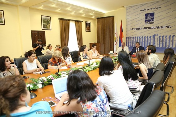 «Ոսկե ծիրան» կինոփառատոնի ընթացքում կկազմակերպվեն բացօթյա կինոդիտումներ և համերգներ