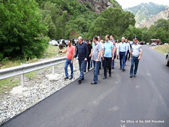 Բակո Սահակյանը ծանոթացել է Սոթք-Մարտակերտ մայրուղու շինարարության ընթացքին