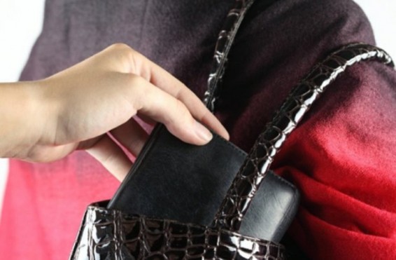 Գողություն թիվ 37 երթուղու ավտոբուսի սրահում