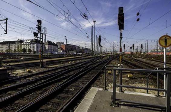 Գերմանիայում ուղևորափոխադրող գնացքը դուրս է եկել ռելսերից