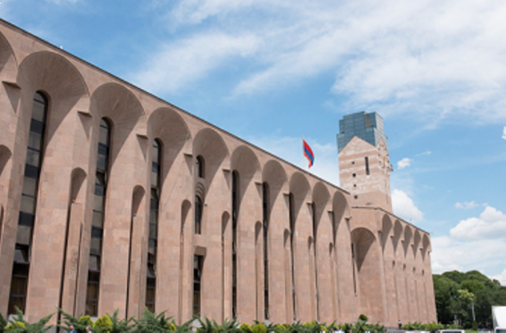 Բջջային կապի օպերատորների հետ կքննարկվի SMS–ով ավտոկայանատեղի վճարի գանձման ձևաչափում հնարավոր փոփոխությունները