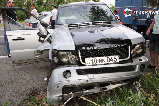Կոտայքի մարզում Range Rover-ը մխրճվել է ծառերի մեջ. կա վիրավոր. shamshyan.com