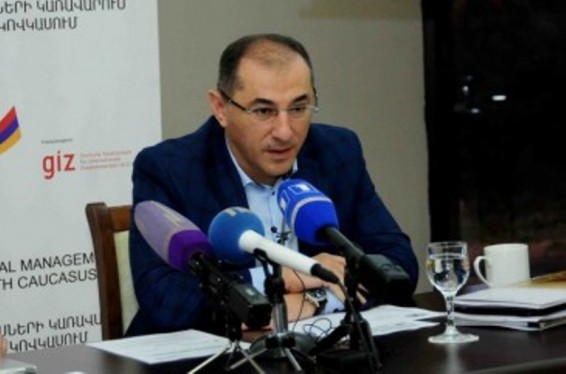 ՀՀ արտաքին պարտքը բյուջեից երկու անգամ մեծ է. ՀՆԱ-ի 50 տոկոսն է կազմում. Վարդան Արամյան