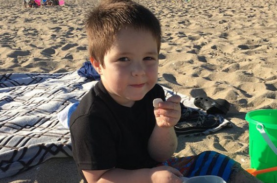 Շուրջ 400 հոգի Փասադենայում հրաժեշտ է տվել հնգամյա Արամազդ Անդրեասյանին