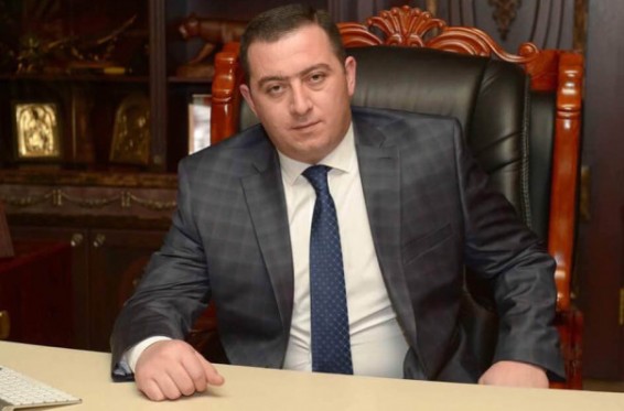 Գեղարքունիքի մարզպետ Կարեն Բոթոյանի դրամական միջոցներն, ըստ հայտարարագրի, 40 մլն դրամ են կազմում, տարեկան եկամուտները՝ 30 մլն