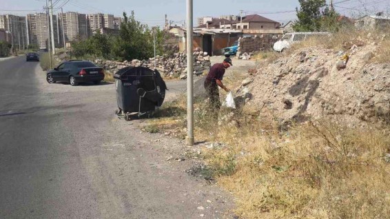 Photo. Դավթաշենում համաքաղաքային շաբաթօրյակի շրջանակում մաքրվեցին գլխավոր և երկրորդային փողոցները