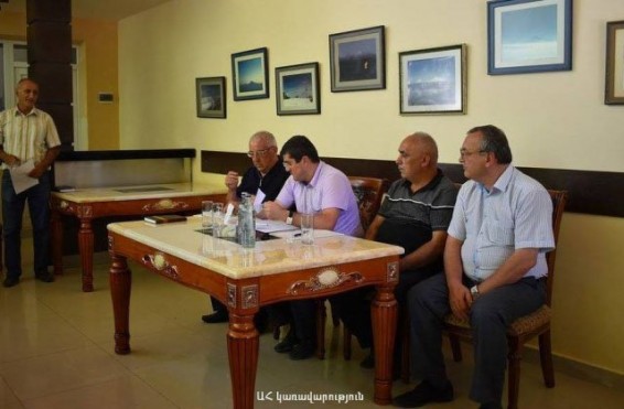 Արայիկ Հարությունյանը Հադրութի շրջանում աշխատանքային խորհրդակցություն է անցկացրել