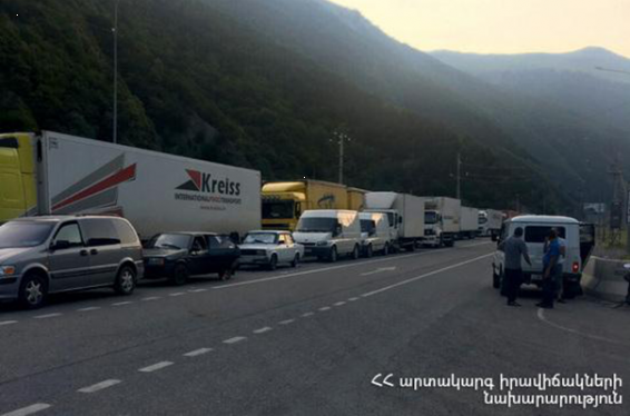 Ստեփանծմինդա-Լարս ավտոճանապարհին մեքենաների խցանումների պատճառը ճանապարհային վիճակը չէ