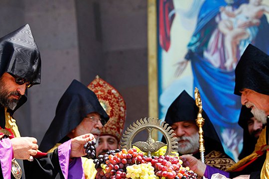 Խաղողօրհնեքին հաջորդող մեռելոցը աշխատանքային օր է