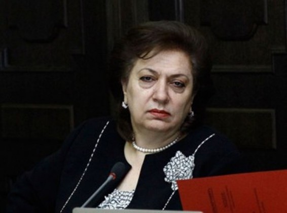 Մահացել է Հրանուշ Հակոբյանի մայրը