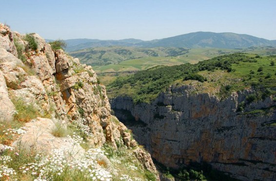 Դժբախտ պատահար Արցախում. քաղաքացին 20 մետր բարձրությունից գլորվել է ձորը և տեղում մահացել