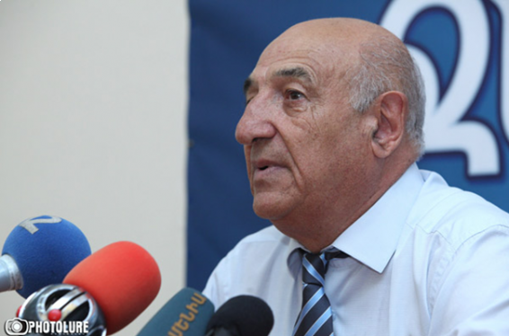 Փողոցների անվանափոխության առաջարկը դրսից հրահրված խառնակչություն է, հայ և ռուս բարեկամության միջև սեպ խրելու փորձ. Կոմկուսի ղեկավար