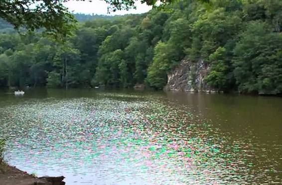 «Պարզ լճի» խաչմերուկում՝ «Չուգունի մոստ» կոչվող հատվածից ավտոմեքենա է ընկել գետը