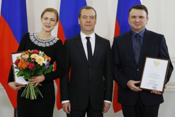 РБК: «Первый канал» закроет программу «Пока все дома» после скандала с сиротами