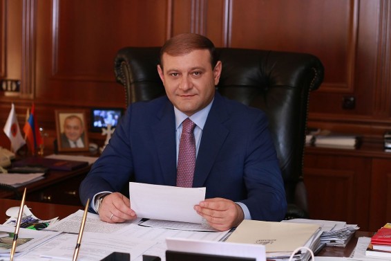 Տարոն Մարգարյանը ցավակցել է Պերճ Զեյթունցյանի մահվան կապակցությամբ
