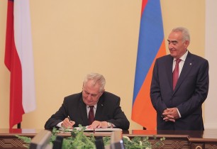 Հուսով եմ, որ սահմանադրական բարեփոխումները Հայաստանին հաջողություն կբերեն. Միլոշ Զեման