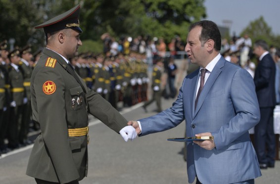Սպան հայրենիքը պաշտպանելու քաղաքացիական պարտքը մասնագիտության վերափոխելու կարևոր քայլ է կատարում. Վիգեն Սարգսյան