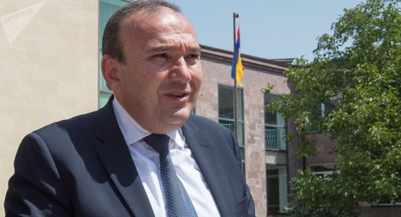 Պետք է բեռնաթափել տարրական դասարանների ծրագիրը. նախարար