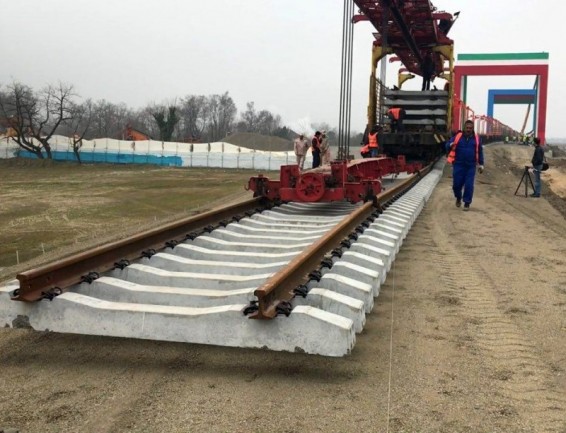 Железная дорога Азербайджан-Иран будет запущена через 6 месяцев