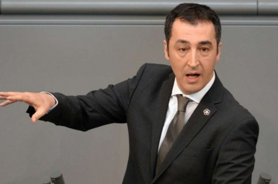 Էրդողանը ոչ թե նախագահ է, այլ պատանդ վերցնող. Բունդեսթագում Ցեղասպանության մասին բանաձևի համահեղինակ Ջեմ Օզդեմիր