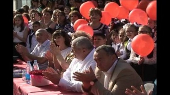 VIDEO. Դպրոցական նվերներ` ԱԺ պատգամավոր Արկադի Համբարձումյանի կողմից