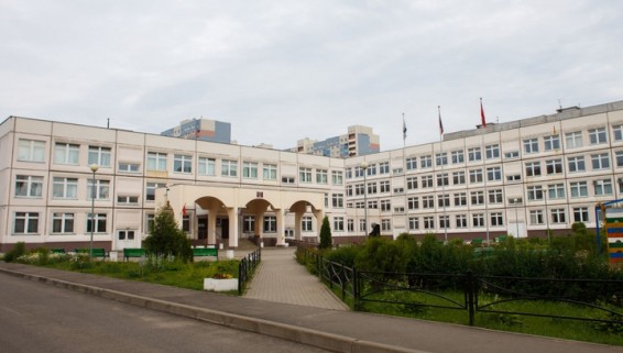 Вооруженный подросток напал на подмосковную школу. Есть пострадавшие