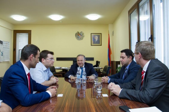 «ՍԻՄԵՆՍ»-ը կարող է մասնակցություն ունենալ Հայաստանի առողջապահության ոլորտի զարգացման ծրագրերին