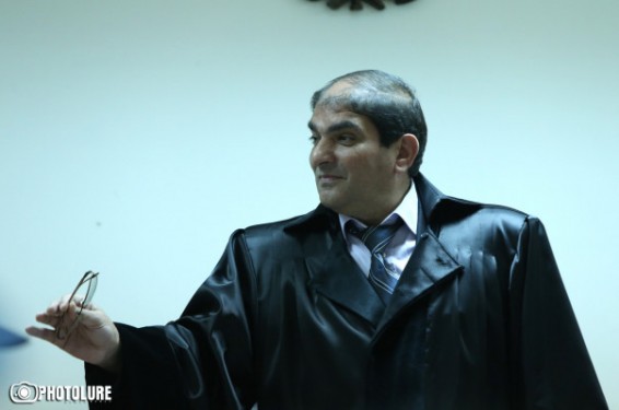 ՊՊԾ գնդի գործով նիստին 3 պաշտպանի նկատմամբ սանկցիա կիրառվեց, Արայիկ Խանդոյանը հեռացվեց նիստերի դահլիճից