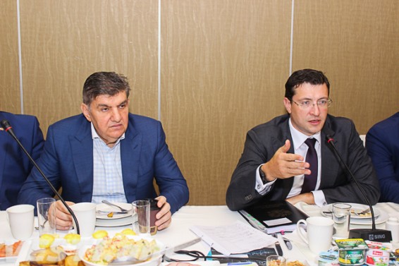 Photo. Երևանում հանդիպել են հայ և ռուս գործարարները