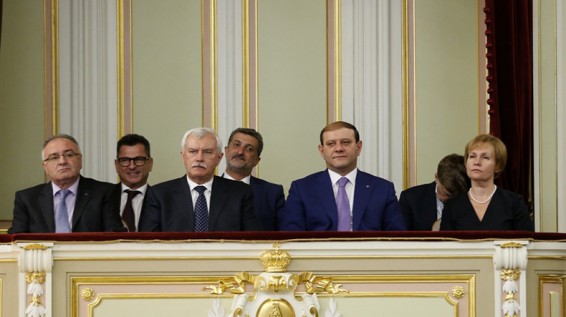 Мэр Тарон Маргарян посетил гала-концерт в рамках «Дней Еревана в Санкт-Петербурге»