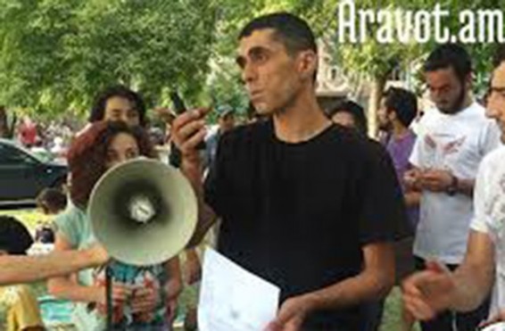 Ցուցարար Վ. Պետրոսյանի գործով կհարցաքննվեն նաև ոստիկանները